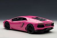 AUTOart 2011 Lamborghini Lamborghini Aventador LP700-4 - PINK - Pink Gloss