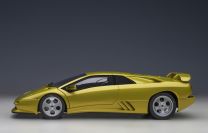 AUTOart  Lamborghini Lamborghini Diablo SE 30th - GIALLO SPYDER - Yellow Metallic