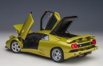 AUTOart  Lamborghini Lamborghini Diablo SE 30th - GIALLO SPYDER - Yellow Metallic