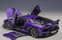 AUTOart  Lamborghini Lamborghini Aventador SVJ - VIOLA PASIFAE - Red Matt