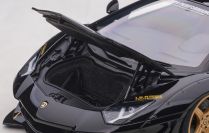 AUTOart  Lamborghini Lamborghini Aventador LB Works - BALCK / GOLD - Black / Gold