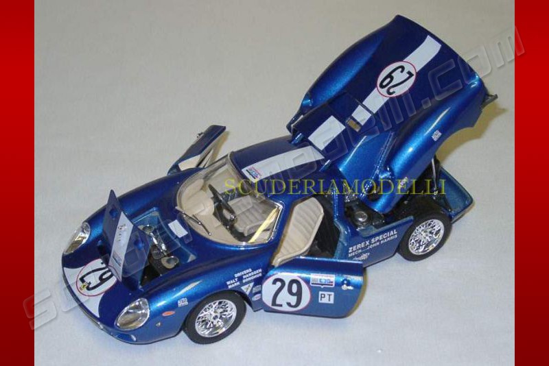 Ferrari 250 LM Sebring 1965 Burago 1:24 en kit de segunda mano por 20 EUR en Roma en WALLAPOP