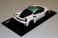 BBR Models  Ferrari Ferrari 488 PISTA - ITALIAN WHITE / GREEN - White / Green