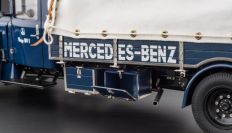 CMC Exclusive 1934 Mercedes-Benz Mercedes-Benz LKW Renntransporter LO 2750 Blue