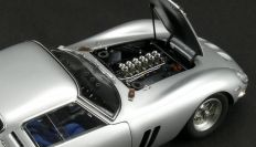 CMC Exclusive  Ferrari Ferrari 250 GTO - SILVER - Silver