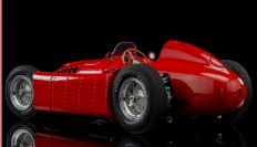 CMC Exclusive 1954 Lancia Lancia / Ferrari D50 - RED - Red