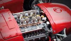 CMC Exclusive 1954 Lancia Lancia / Ferrari D50 - RED - Red