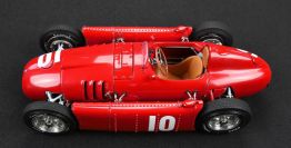 CMC Exclusive 1955 Lancia Lancia / Ferrari D50 #10 - RED - Red