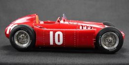 CMC Exclusive 1955 Lancia Lancia / Ferrari D50 #10 - RED - Red