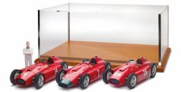 CMC Exclusive  Ferrari Ferrari D50 - Lucky Set 2018 „Collins“ - Red