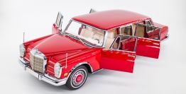 CMC Exclusive  Mercedes-Benz Mercedes - Benz Pullman - RED BARON - Red