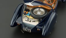 CMC Exclusive 1938 Bugatti Bugatti 57 SC Corsica Roadster Blue