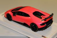 MR Collection  Lamborghini Lamborghini Huracan Performante - PINK GLOSS MET - Pink Gloss