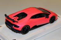 MR Collection  Lamborghini Lamborghini Huracan Performante - PINK GLOSS MET - Pink Gloss