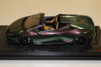 MR Collection 2015 Lamborghini Lamborghini Huracan Spyder - CHAMELEON SILVER / GREEN - Red Matt