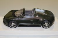 MR Collection 2005 Bugatti Bugatti Veyron 16.4 Grand Sport - GREEN METALLIC - Green Metallic