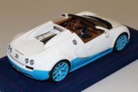 MR Collection  Bugatti ugatti Vitesse Special Edition - WHITE / BLUE White / Blue