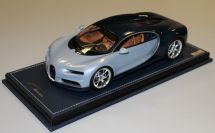 Bugatti Chiron - TURQUOISE CARBON / LIQUID SILVER - [in stock]