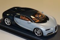 MR Collection  Bugatti Bugatti Chiron - TURQUOISE CARBON / LIQUID SILVER - Blue / Silver