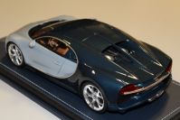 MR Collection  Bugatti Bugatti Chiron - TURQUOISE CARBON / LIQUID SILVER - Blue / Silver