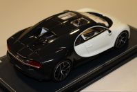 MR Collection  Bugatti Bugatti Chiron SKY View - WHITE / LAKE BLUE MET -- White / Blue