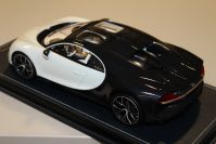 MR Collection  Bugatti Bugatti Chiron SKY View - WHITE / LAKE BLUE MET -- White / Blue