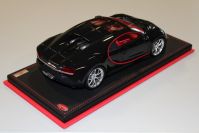 MR Collection  Bugatti Bugatti Chiron SKY View - NOCTURNE / RED - Black Metallic