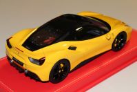 MR Collection 2015 Ferrari Ferrari 488 GTB - GIALLO MODENA / NERO DS - Yellow Modena