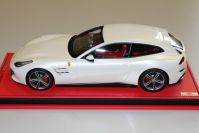 MR Collection 2016 Ferrari Ferrari GTC4 LUSSO - BIANCO ITALIA - White