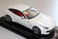 MR Collection 2016 Ferrari Ferrari GTC4 LUSSO - BIANCO ITALIA / LUXURY White