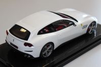 MR Collection 2016 Ferrari Ferrari GTC4 LUSSO - BIANCO ITALIA / LUXURY White