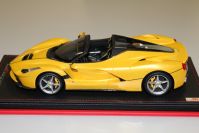 MR Collection 2016 Ferrari Ferrari LaFerrari Aperta - GIALLO TRISTRATO - Yellow