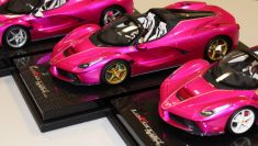 MR Collection  Ferrari LaFerrari Aperta - PINK FLASH / WHITE - ONE OFF - Pink Flash