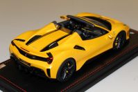 MR Collection  Ferrari Ferrari 488 Pista Spider - GIALLO TRISTRATO - Yellow Tristrato