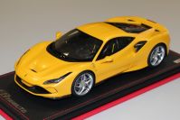 MR Collection  Ferrari Ferrari F8 Tributo - GIALLO TRISTRATO - Yellow Tristrato