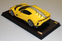 MR Collection  Ferrari Ferrari 812 Competizione - GIALLO TRISTRATO Yellow Tristrato / Carbon