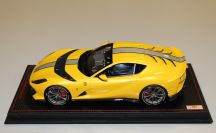 MR Collection  Ferrari Ferrari 812 Competizione - GIALLO TRISTRATO Yellow Tristrato / Carbon