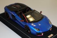 MR Collection 2015 Lamborghini Lamborghini Aventador LP 700-4 Roadster PIRELLI - BLUE Red Matt