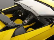 MR Collection 2013 Lamborghini Lamborghini Aventador LP720-4 Roadster - GIALLO MAGGIO - Giallo Maggio