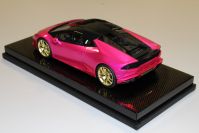 MR Collection  Lamborghini Lamborghini Huracan - PINK FLASH / GOLD - #33/33 Pink Flash