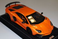 MR Collection 2015 Lamborghini Lamborghini Aventador LP750-4 SV - ARANCIO ATLAS - Orange Atlas