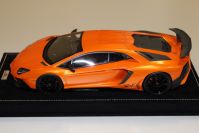 MR Collection 2015 Lamborghini Lamborghini Aventador LP750-4 SV - ARANCIO ATLAS - Orange Atlas