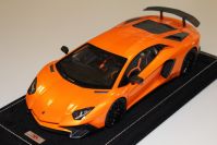 MR Collection 2015 Lamborghini Lamborghini Aventador LP750-4 SV - ARANCIO ATLAS - Orange Atlas