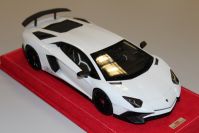 MR Collection 2015 Lamborghini Lamborghini Aventador LP750-4 SV - WHITE ISIS - White Isis