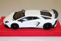 MR Collection 2015 Lamborghini Lamborghini Aventador LP750-4 SV - WHITE ISIS - White Isis