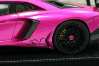 MR Collection 2015 Lamborghini Lamborghini Aventador LP750-4 SV - PINK FLASH - Red Matt