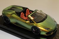 MR Collection 2015 Lamborghini Lamborghini Huracan Spyder - CHAMELEON GOLD / SILVER - Red Matt