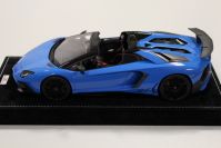 MR Collection 2015 Lamborghini Lamborghini Aventador LP750-4 Roadster SV - BLU LE MANS - Blue Le Mans