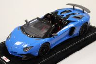 MR Collection 2015 Lamborghini Lamborghini Aventador LP750-4 Roadster SV - BLU LE MANS - Blue Le Mans