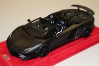 MR Collection 2015 Lamborghini Lamborghini Aventador LP750-4 Roadster SV - MATT BLACK - Black Matt